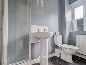Family Bathroom- click for photo gallery
